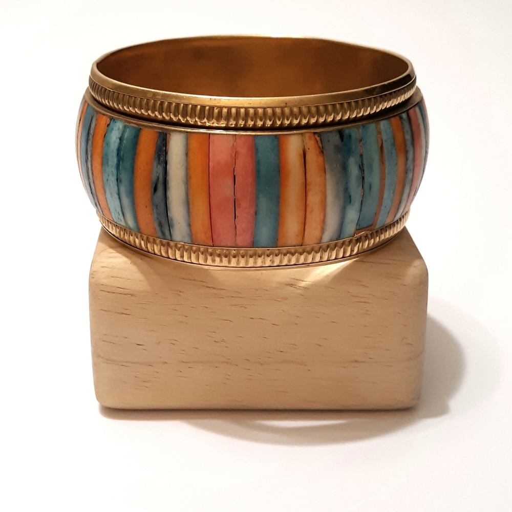 Vintage Multi-Color seashell Bracelet Chunk
